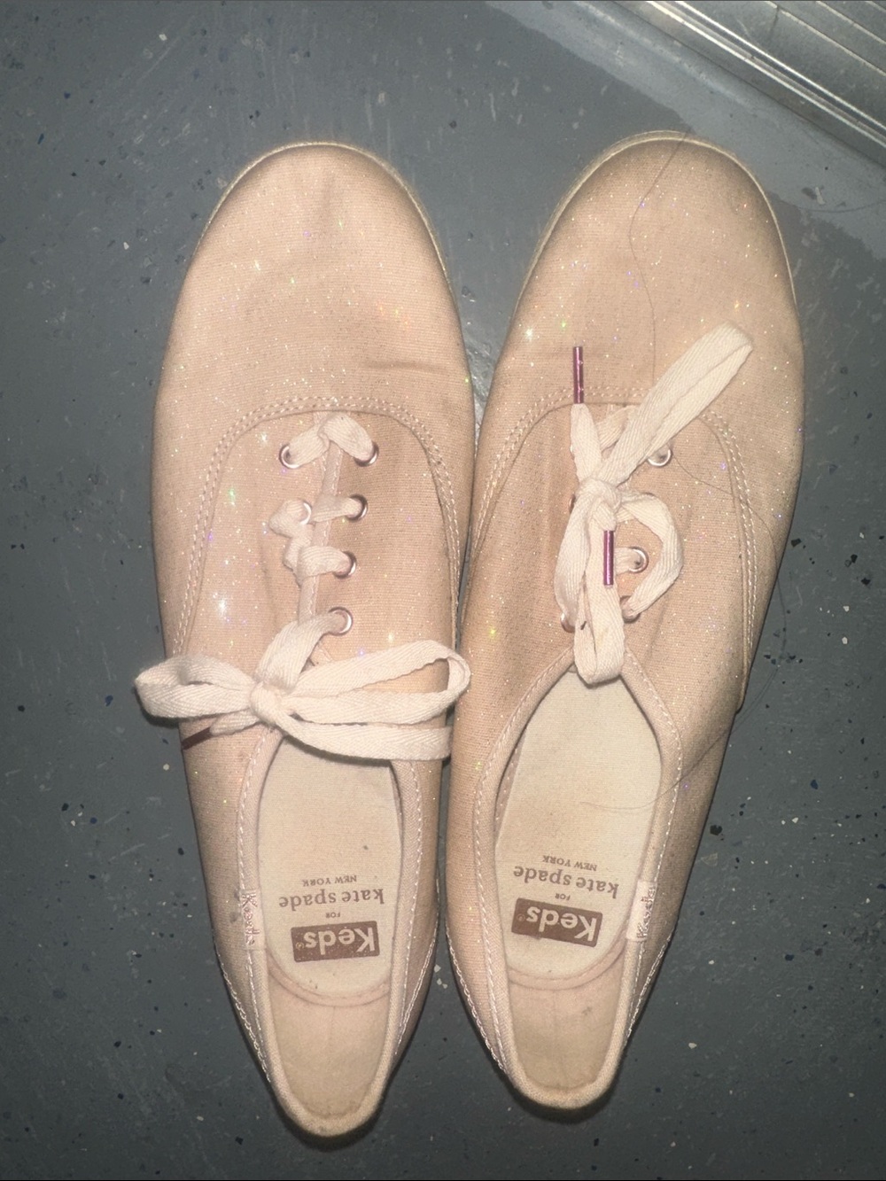 kate spade x Keds - Sparkle Canvas Low-Top Sneakers in Pale Pink